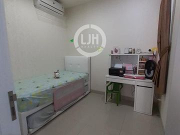 RUMAH FULL RENOVASI DI CLUSTER EROPA SEDAYU CITY KELAPA GADING
