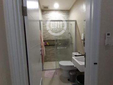 RUMAH FULL RENOVASI DI CLUSTER EROPA SEDAYU CITY KELAPA GADING