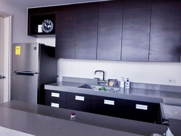 Condominium for Sale 2 Bedrooms: 2BR Flat Condo for Sale in Edades Tower and Garden Villas Rockwell Makati