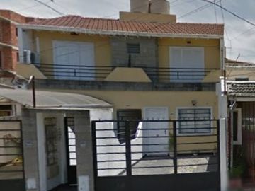 Casa PH en venta en Villa Luzuriaga
