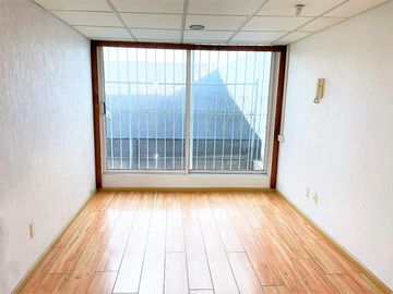 Amplia y Céntrica casa con buenos acabados ideal para casa y/o oficinas