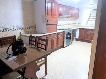 Amplia y Céntrica casa con buenos acabados ideal para casa y/o oficinas