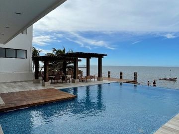 Penthouse Amueblado en Venta en Puerta del Mar en Chicxulub Puerto