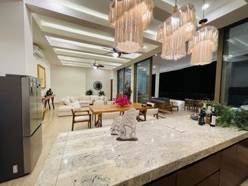Penthouse Amueblado en Venta en Puerta del Mar en Chicxulub Puerto
