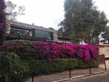 CASA EN VENTA EN EL CORAZON DE AVANDARO