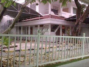 Disewakan Rumah Usaha di Darmo Permai, Surabaya