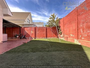 Casa en venta de 3 dorm. en Villa Alemana