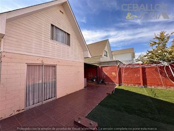Casa en venta de 3 dorm. en Villa Alemana