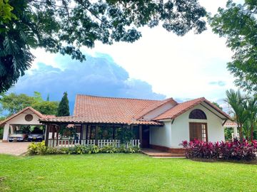 casa campestre en venta en alfaguara. Cod V4940