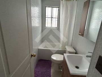 Casa en arriendo de 2 dorm, 2 baños en San Bernardo