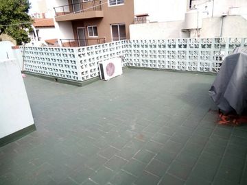 Departamento Tipo Casa en venta en Lanus Oeste