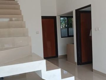 Rumah 2 lantai 500 an juta free biaya tanpa dp di sawangan