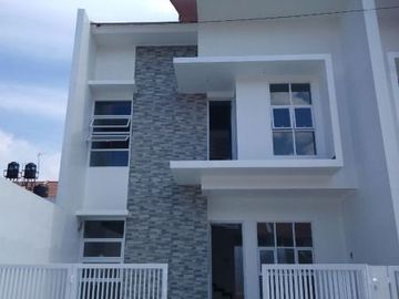 Hampir Habis Rumah Readystock 2LT Best Seller Mainroad Cisaranten Arcamanik