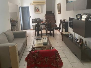 Duplex 4 Ambientes con Patio. Parrilla y Garaje.