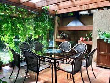 Espectacular terreno urbano con casa en pleno centro