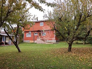 Oportunidad buen terreno 2 casas en centro Puerto Varas