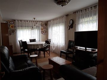 Oportunidad buen terreno 2 casas en centro Puerto Varas