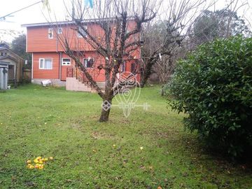 Oportunidad buen terreno 2 casas en centro Puerto Varas