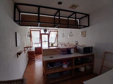 RUMAH  BAGUS  & RUANG USAHA DI TANAH KUSIR, JAKARTA SELATAN