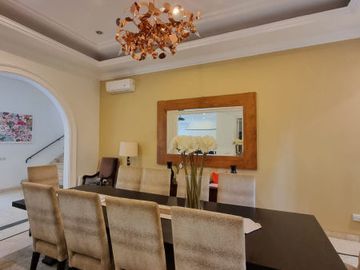 DIJUAL RUMAH MEWAH dgn S.POOL at Jl KEMANG DALAM, JAKSEL