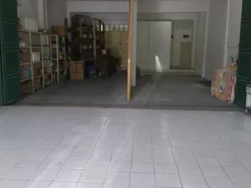 Rumah Strategis Raya Pacar Kembang Surabaya