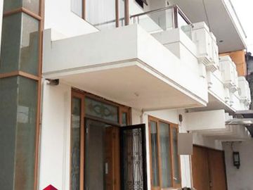 Disewakan Rumah Mewah Murah Letak Strategis