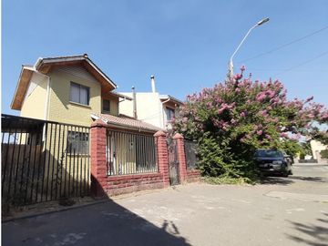 Hermosa Casa En Santa Cruz
