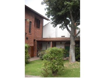 MOGOTES ; CHALET 4 AMBIENTES MUY COMODO-