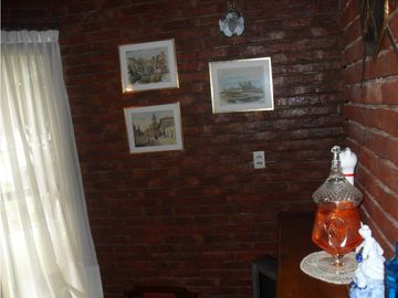 MOGOTES ; CHALET 4 AMBIENTES MUY COMODO-