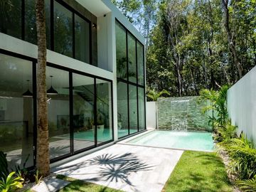 Casa con alberca privada, Sala de TV, zona con amenidades, venta Ciudad Mayakoba