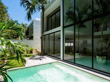Casa con alberca privada, Sala de TV, zona con amenidades, venta Ciudad Mayakoba