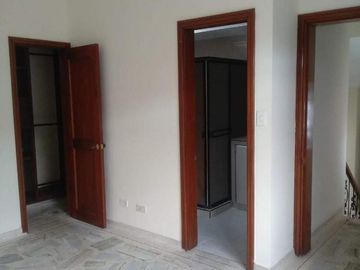 apartamento en venta en las mercedes. Cod V87005