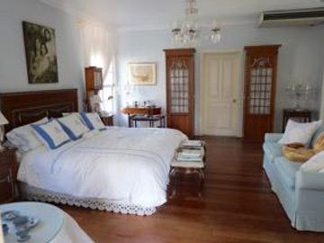 CASA EN VENTA EN SAN ISIDRO CON GRAN JARDIN