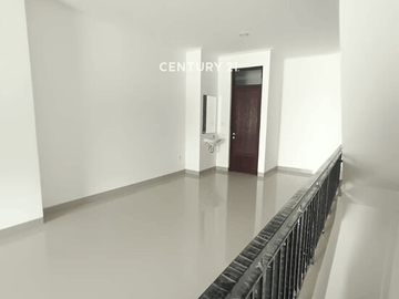 Ruko Komersial Baru Osaka PIK 2 Siap Pakai Harga Nego