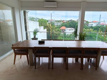 MODERN VILLA DI UNGASAN DENGAN 4 BED ROOM