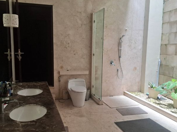 MODERN VILLA DI UNGASAN DENGAN 4 BED ROOM