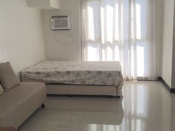 MANDALUYONG 1-BEDROOM CONDO UNIT FOR LEASE