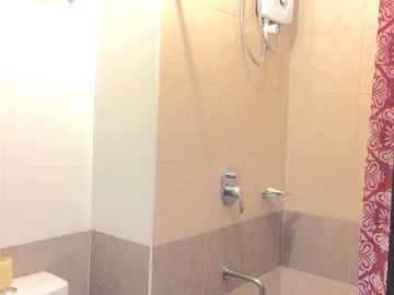 MANDALUYONG 1-BEDROOM CONDO UNIT FOR LEASE