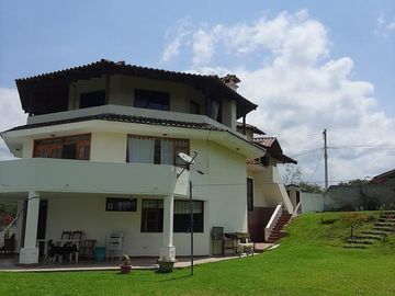 Linda quinta en venta  en Guayllabamba