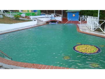 ALQUILER O VENTA DE CASA CON PISCINA EN ALTOS DEL MARIA