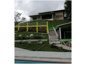 ALQUILER O VENTA DE CASA CON PISCINA EN ALTOS DEL MARIA