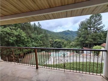 ALQUILER O VENTA DE CASA CON PISCINA EN ALTOS DEL MARIA