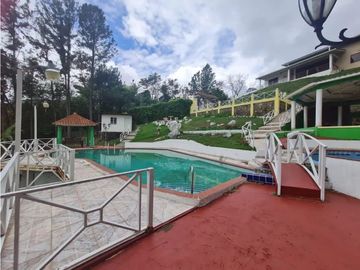 ALQUILER O VENTA DE CASA CON PISCINA EN ALTOS DEL MARIA