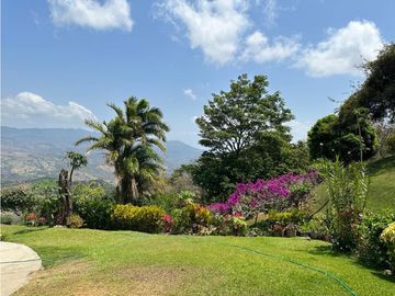 ALQUILER O VENTA DE CASA CON PISCINA EN ALTOS DEL MARIA