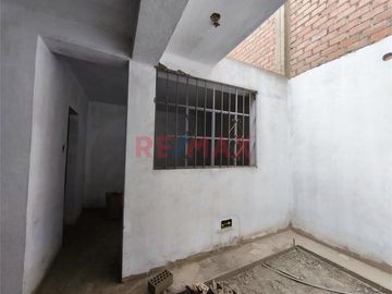 ¡La Oportunidad Que Buscabas En Urb. Santa María! Casa Impecable + Cochera + Ubicación Premium