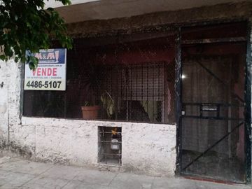 Casa en venta en Isidro Casanova