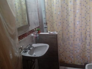 Casa en venta en Isidro Casanova