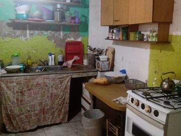 Casa en venta en Isidro Casanova