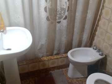 Casa en venta en Isidro Casanova