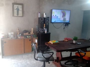 Casa en venta en Isidro Casanova